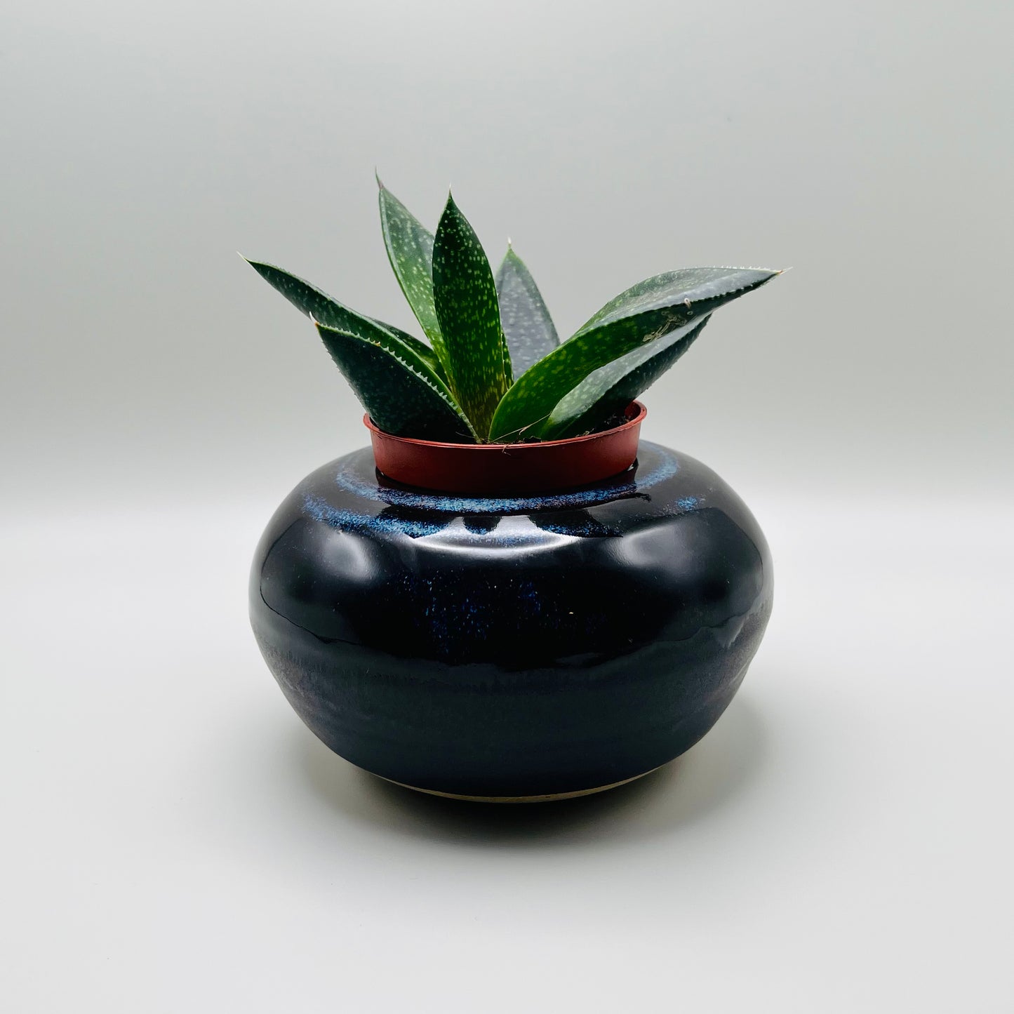 Black Ball Pot