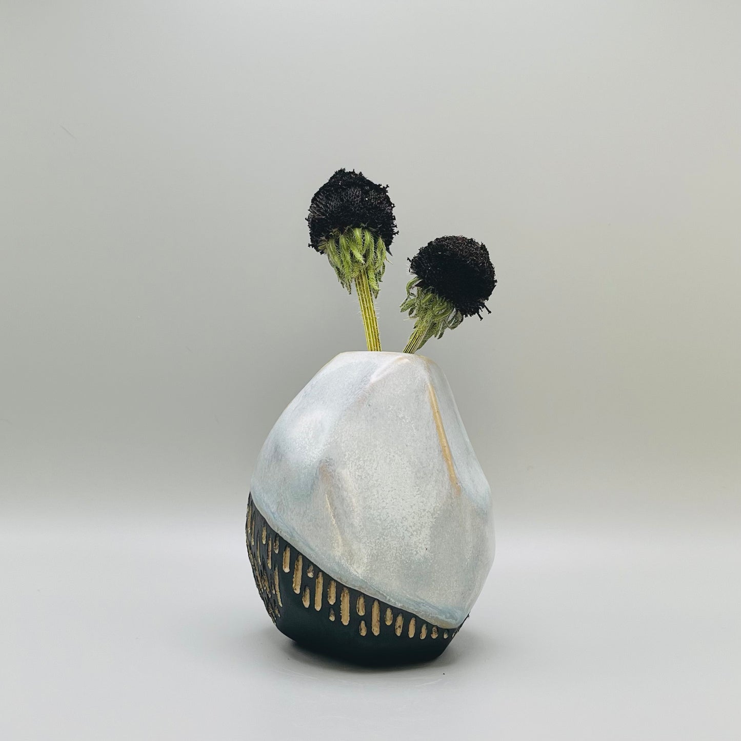 Black + Blue Bud Vase – Medium